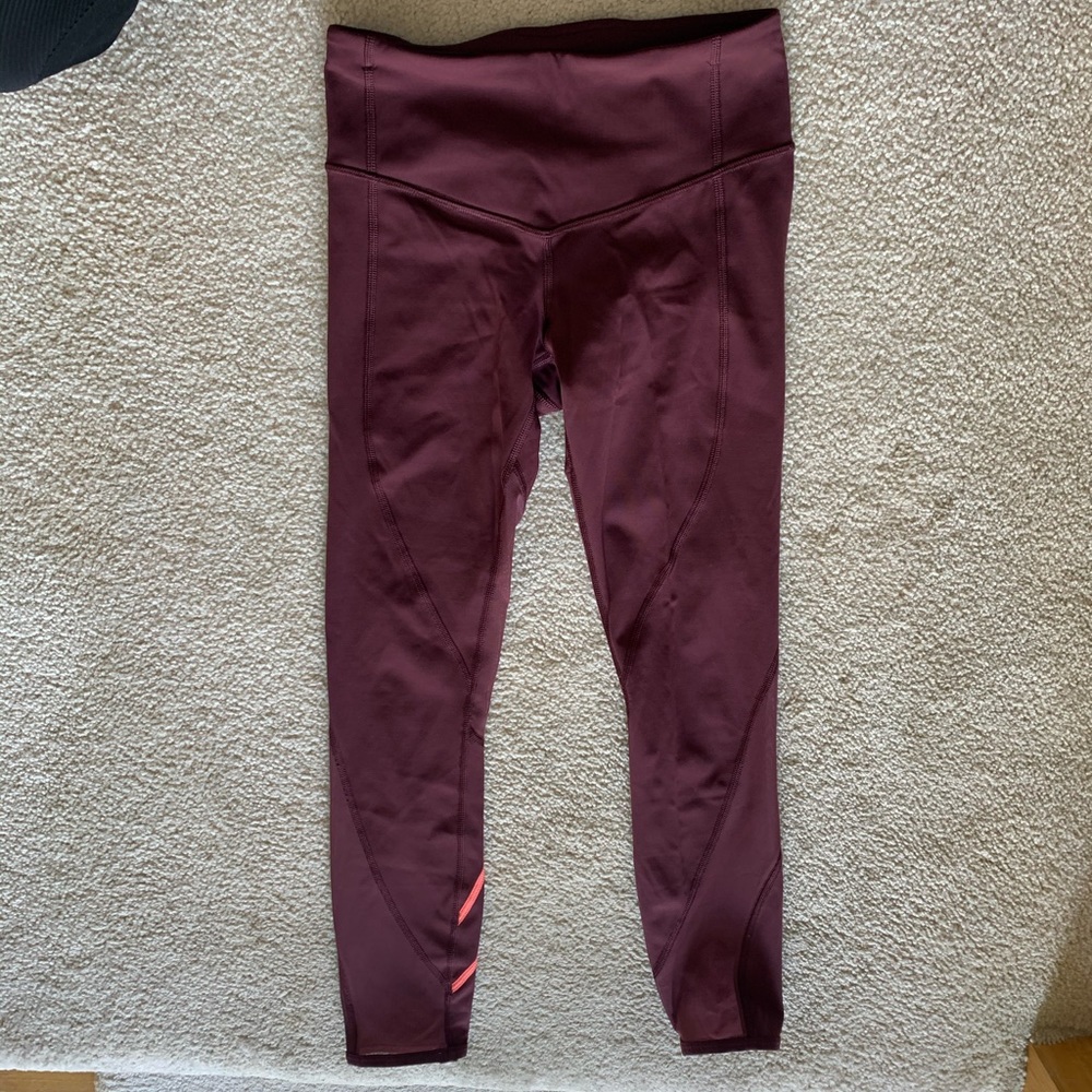 Lulu lemon 7/8 Mesh Cycling Pants Maroon size 4